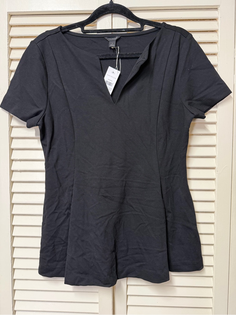 Ann Taylor Black Short-Sleeve V-Notch Peplum Tee